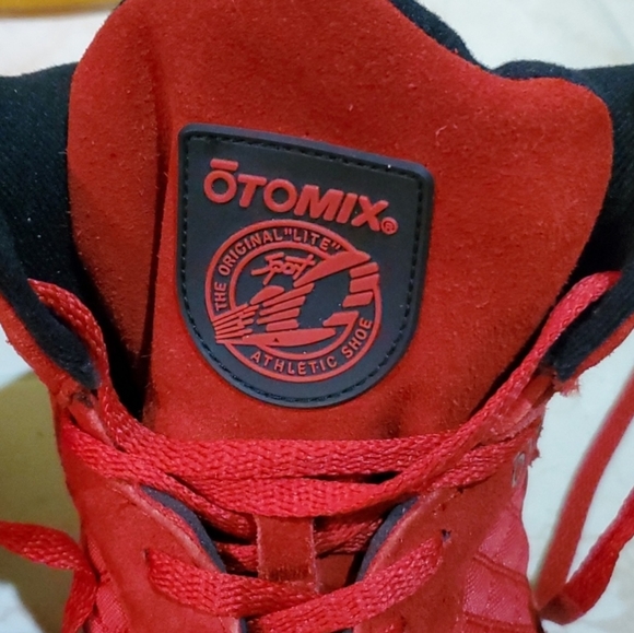 Red Otomix - Picture 3 of 5